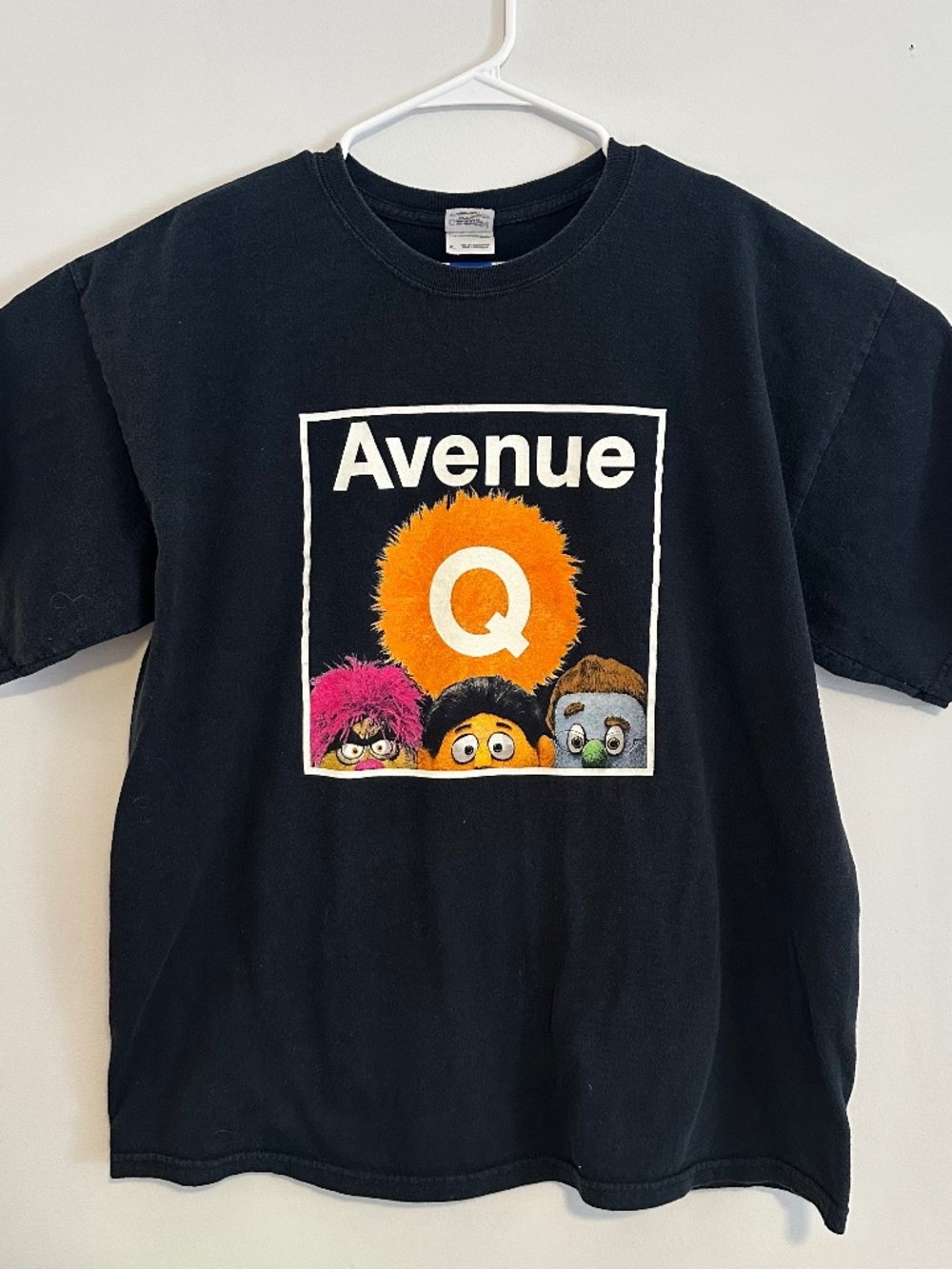 Avenue Q Puppet Musical Graphic Print T-Shirt XL Black Y2K Short Sleeve